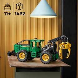 LEGO® Technic 42157 John Deere 948L II Skidder