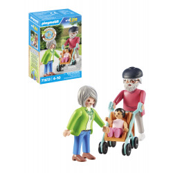 Großeltern mit Baby