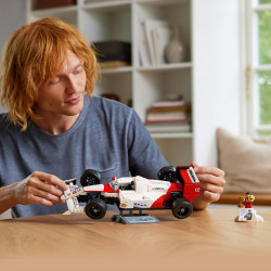 LEGO® Icons 10330 McLaren MP4/4 & Ayrton Senna